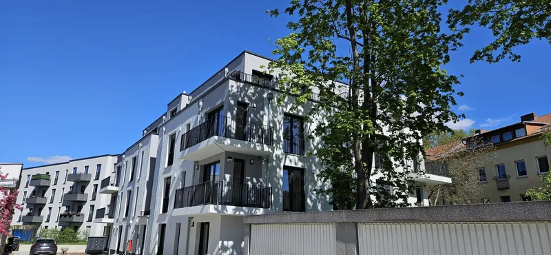 Erstbezug: 1-Zi.-barrierefreie Whg. mit Balkon im KfW-40-NH-Haus, ruhige Lage, 10 Min S-Bahn! — photo 1